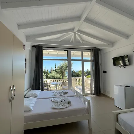 Essos Semesterbostad *