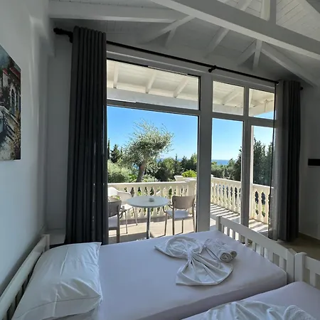 Essos Semesterbostad Dhërmi